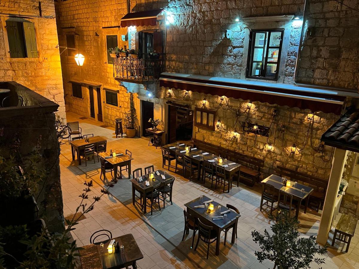 Bobotovi In Center Of Stari Grad, Hvar Apartment