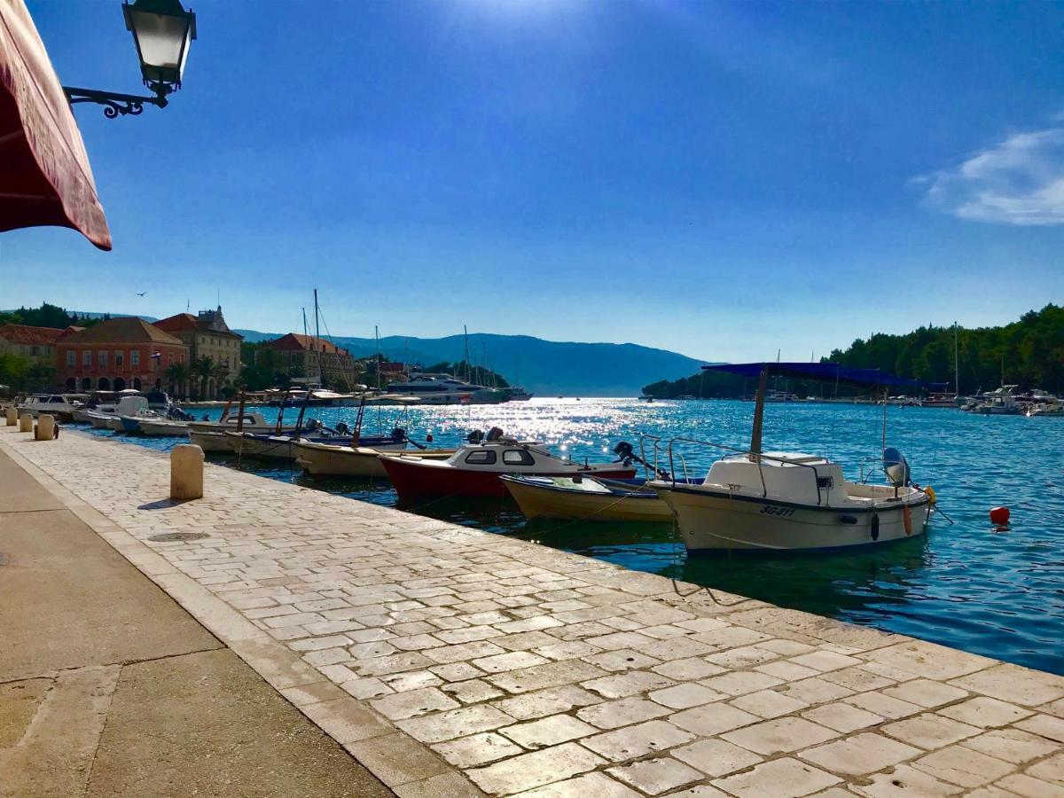 Bobotovi In Center Of Stari Grad, Hvar *